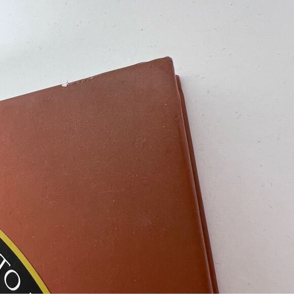 A Nation by Nation Guide to The Best World Whiskey Coffee Table Book 8 x 9.5 - Picture 15 of 16